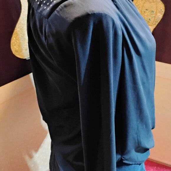 Oasis faux wrap metal faceted long sleeve blouse in blue, size 8 (small) - Picture 3 of 12